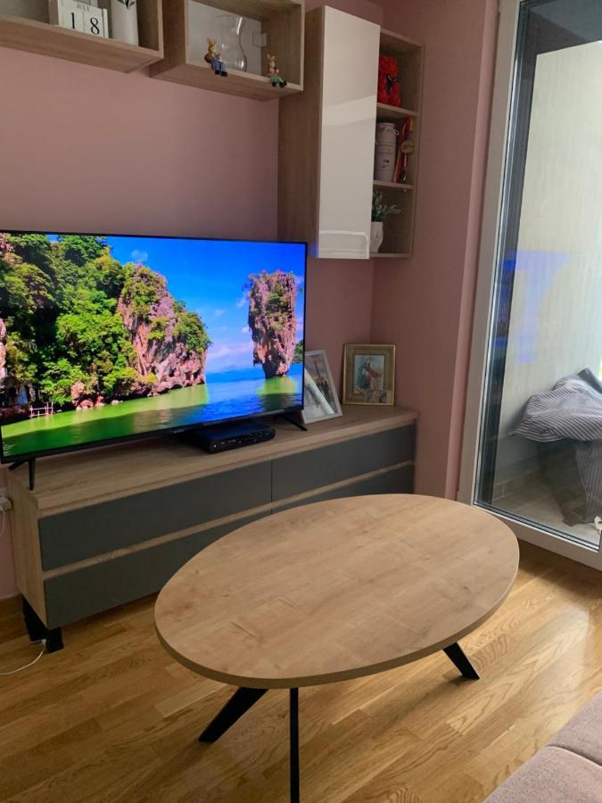 Pink Modern Apartment 스코페 외부 사진