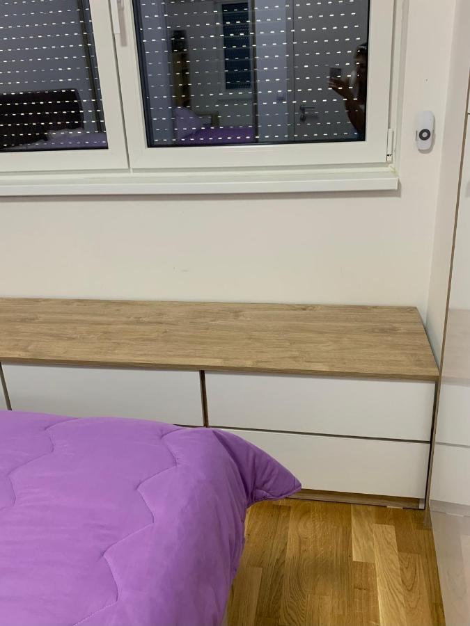 Pink Modern Apartment 스코페 외부 사진